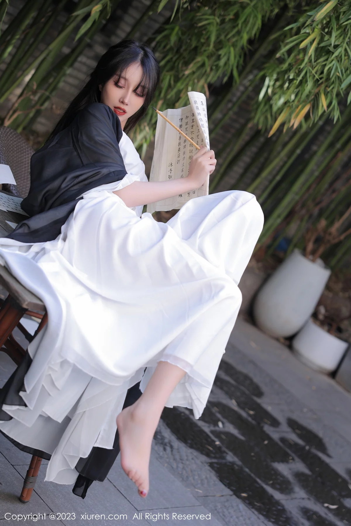 [[XiuRen秀人网]秀人网]No.6094_模特玥儿玥er海南旅拍脱白色古装服饰露性感内衣撩人诱惑写真55P