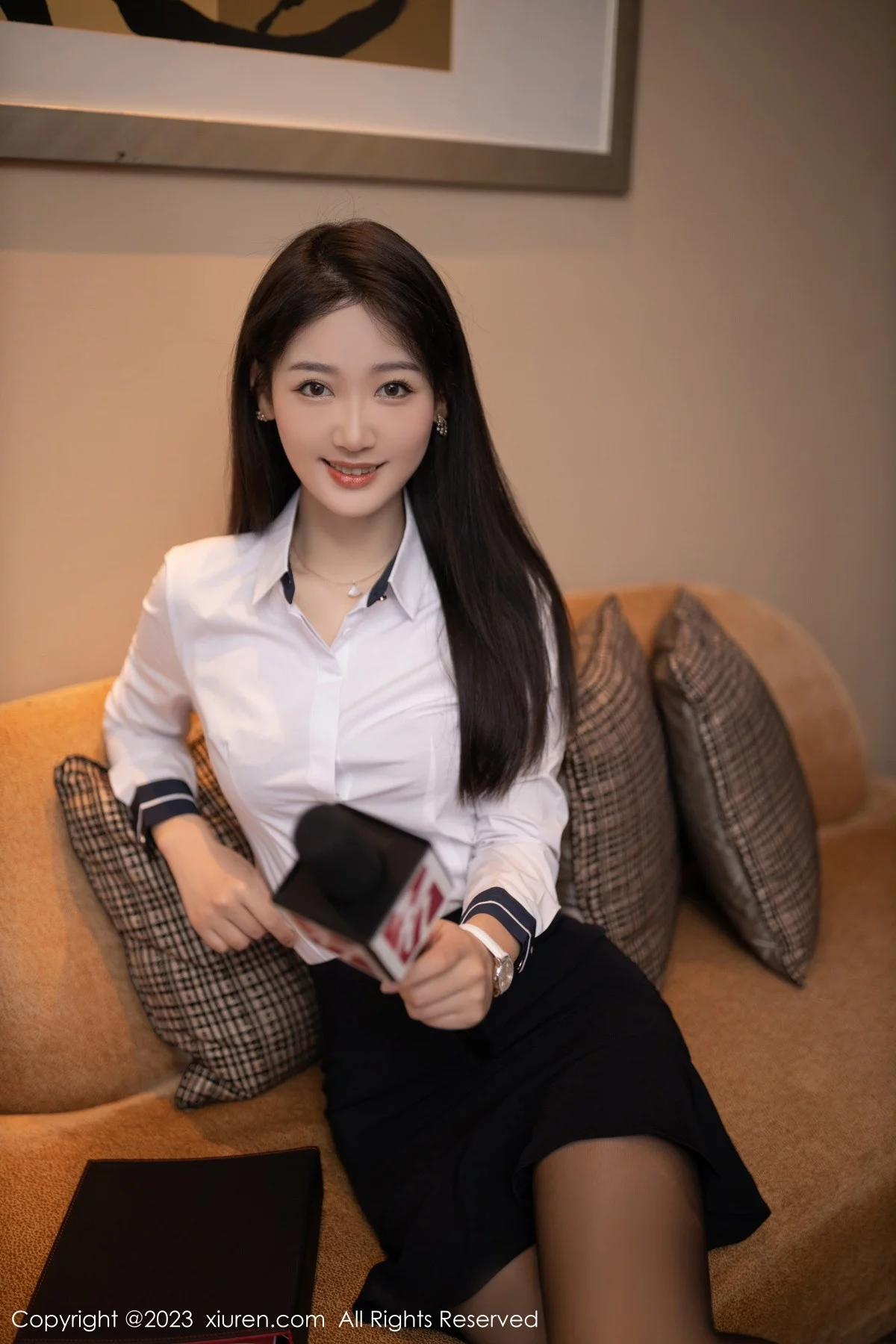 [[XiuRen秀人网]秀人网]No.6106_模特唐安琪独家采访主题性感白T配黑色短裙露蕾丝内衣诱惑写真81P