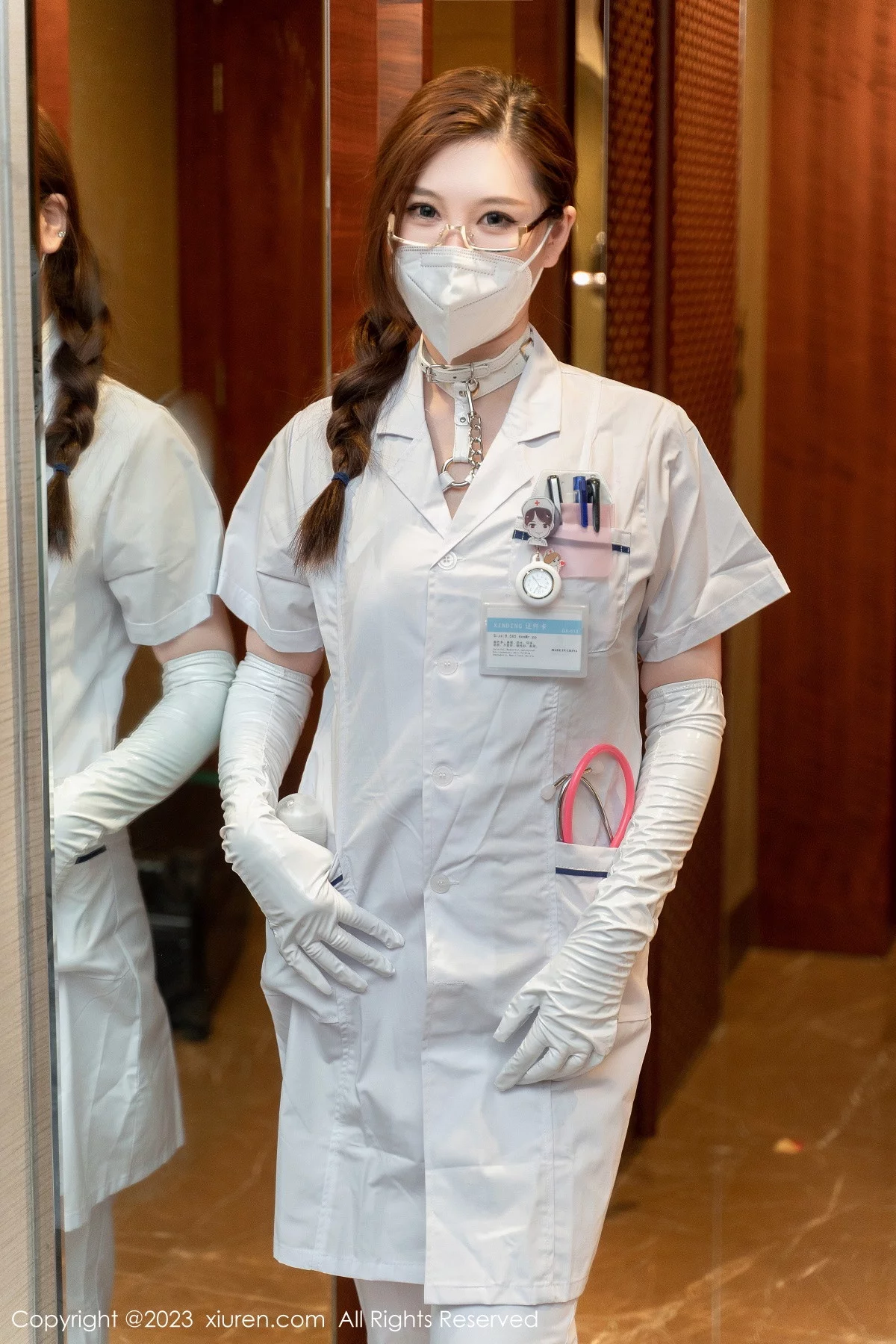 [[XiuRen秀人网]秀人网]No.6108_模特顾乔楠Cora阳朔旅拍脱护士服露皮质情趣内衣惹火诱惑写真65P