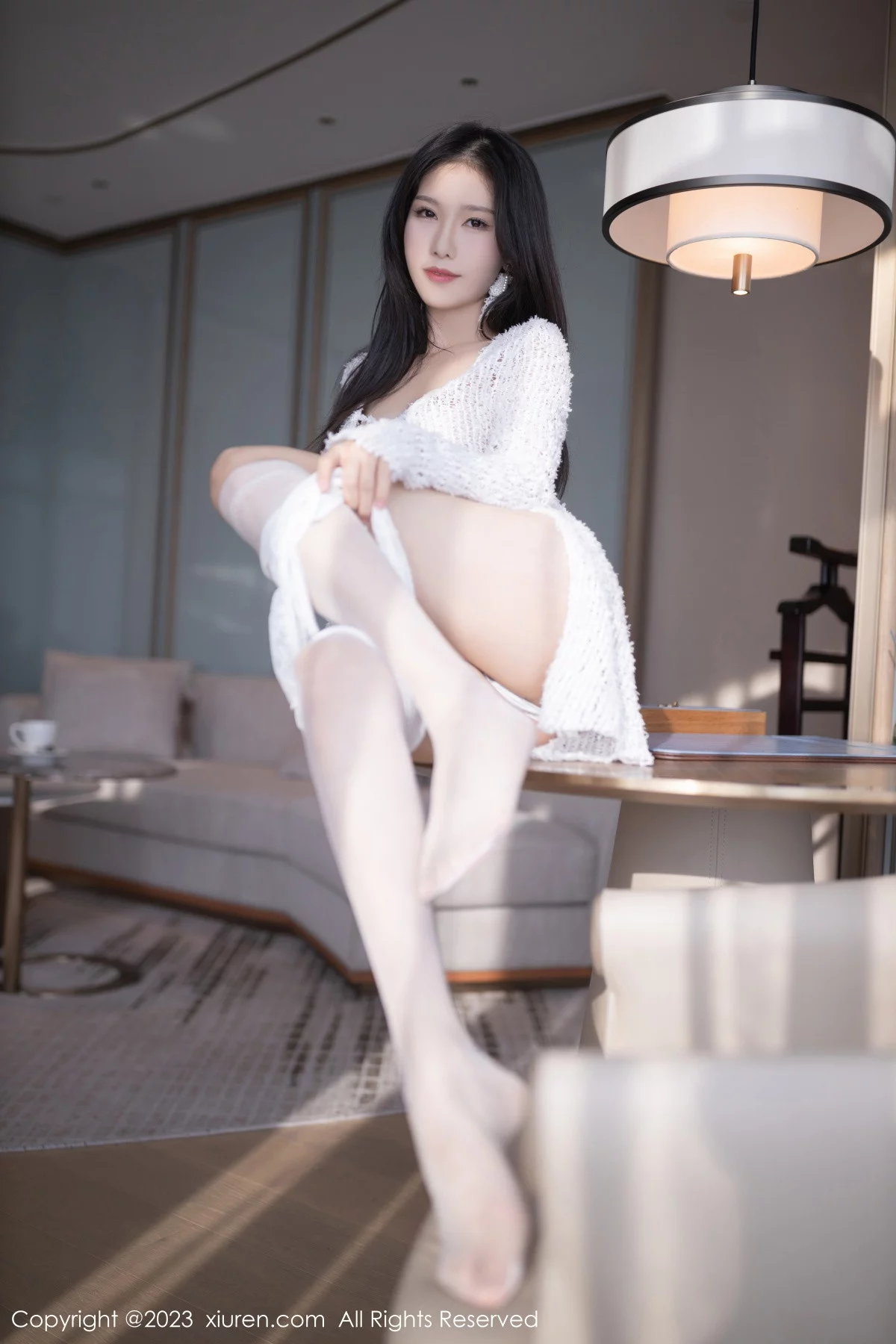 [[XiuRen秀人网]秀人网]No.6119_模特利世女友角色白色缕空毛线配白丝吊袜秀曼妙身姿诱惑写真81P