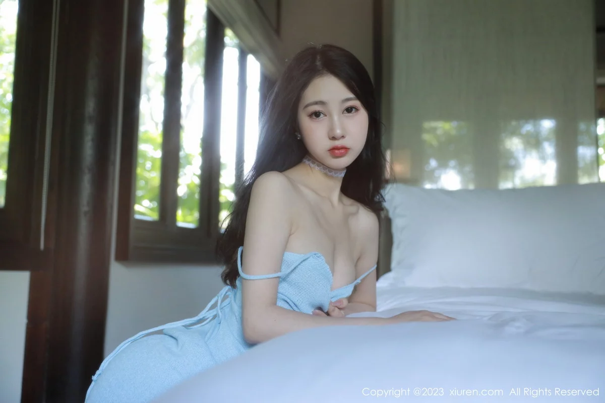 [[XiuRen秀人网]秀人网]No.6117_模特谢晚晚浅蓝色吊带短裙配超薄无内肉丝秀翘臀美腿诱惑写真79P