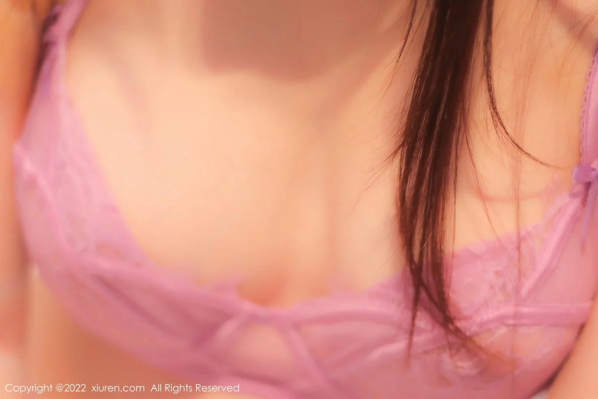 [[XiuRen秀人网]秀人网]No.6016_模特白茹雪玫红色蕾丝情趣内衣配白丝吊袜秀惹火身材诱惑写真44P