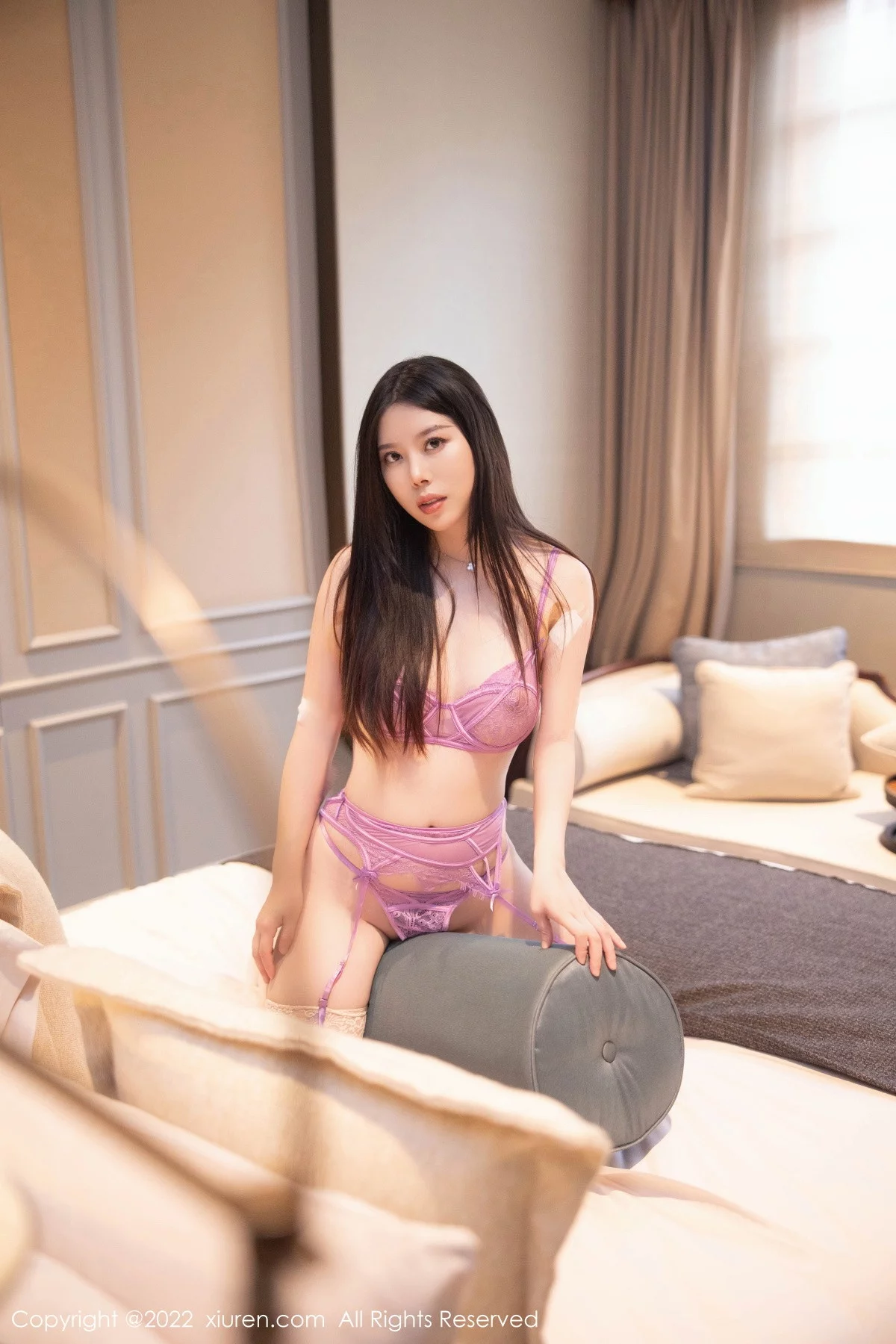 [[XiuRen秀人网]秀人网]No.6016_模特白茹雪玫红色蕾丝情趣内衣配白丝吊袜秀惹火身材诱惑写真44P