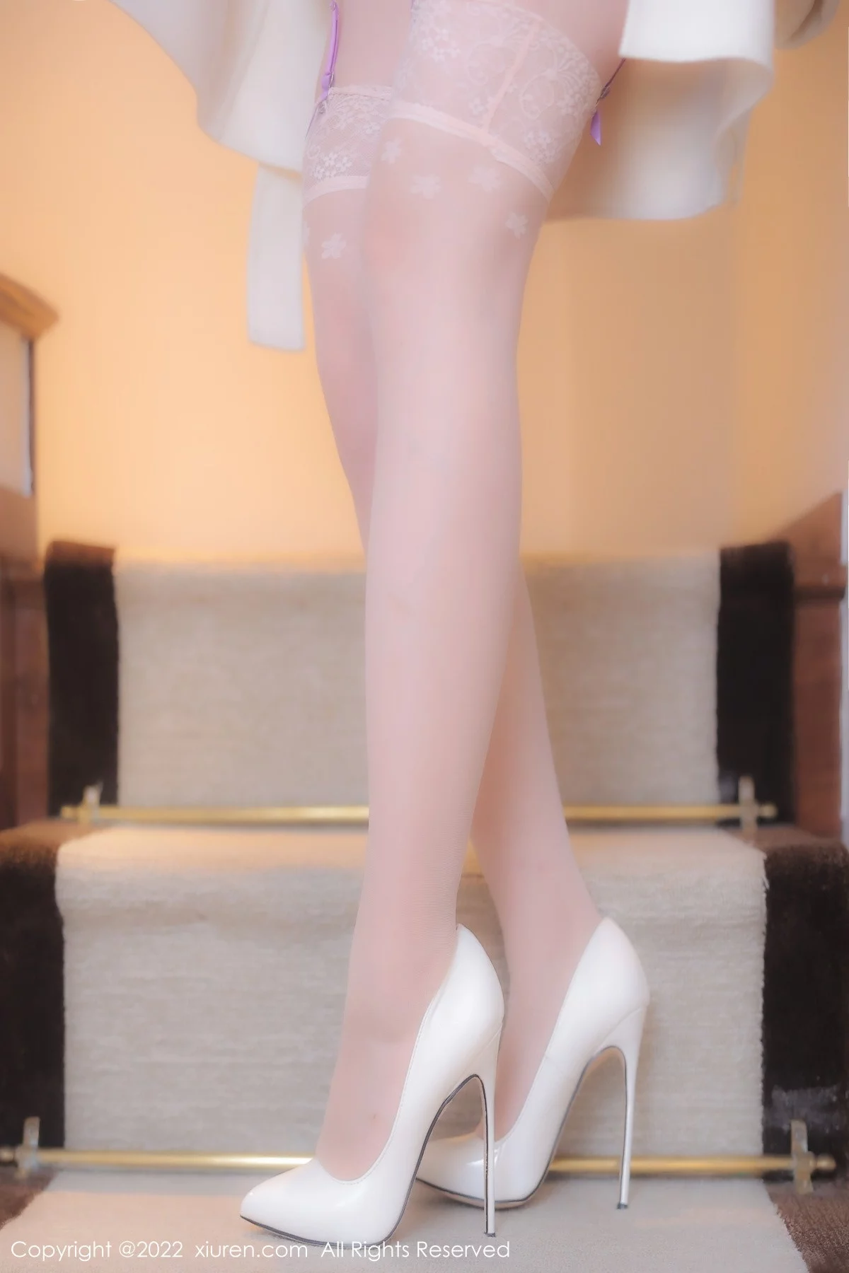 [[XiuRen秀人网]秀人网]No.6016_模特白茹雪玫红色蕾丝情趣内衣配白丝吊袜秀惹火身材诱惑写真44P