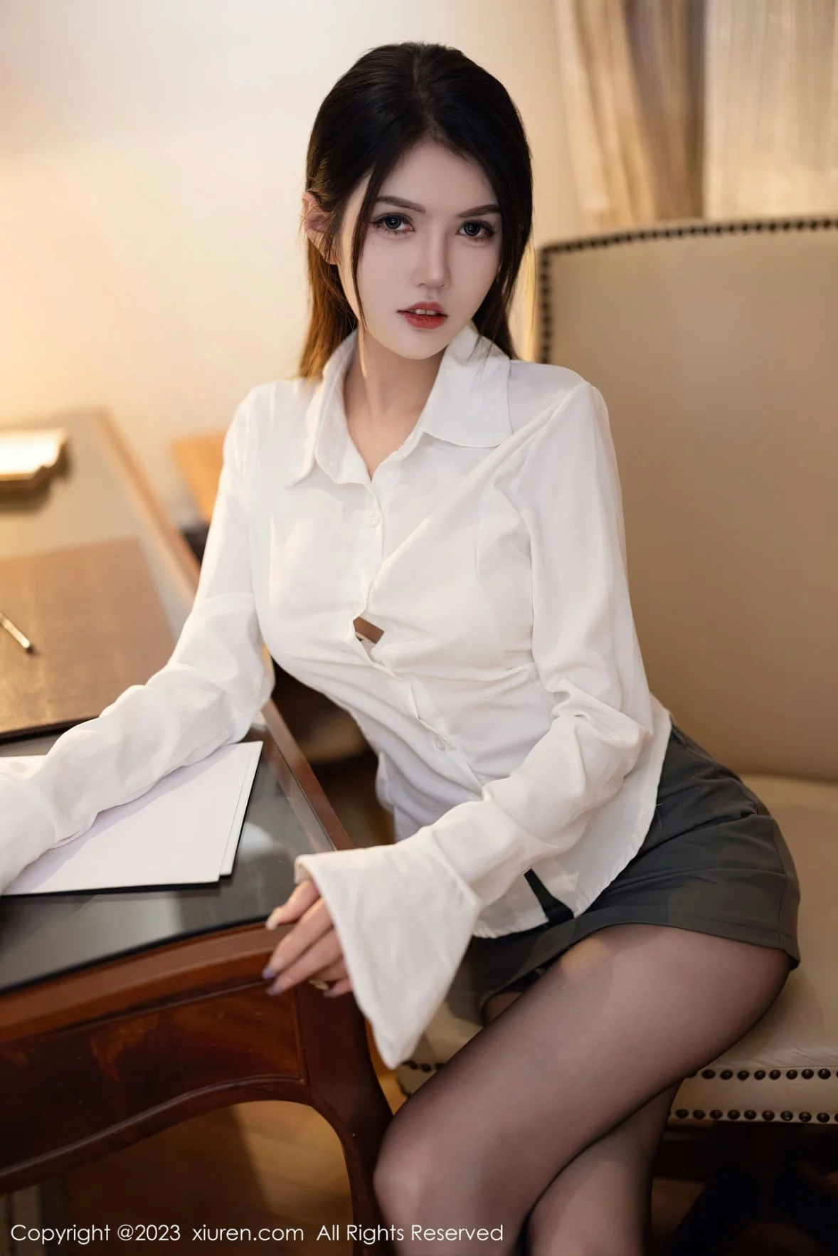 [[XiuRen秀人网]秀人网]No.6125_模特媛媛酱性感白T配黑短裙露白色蕾丝内衣超薄黑丝诱惑写真84P