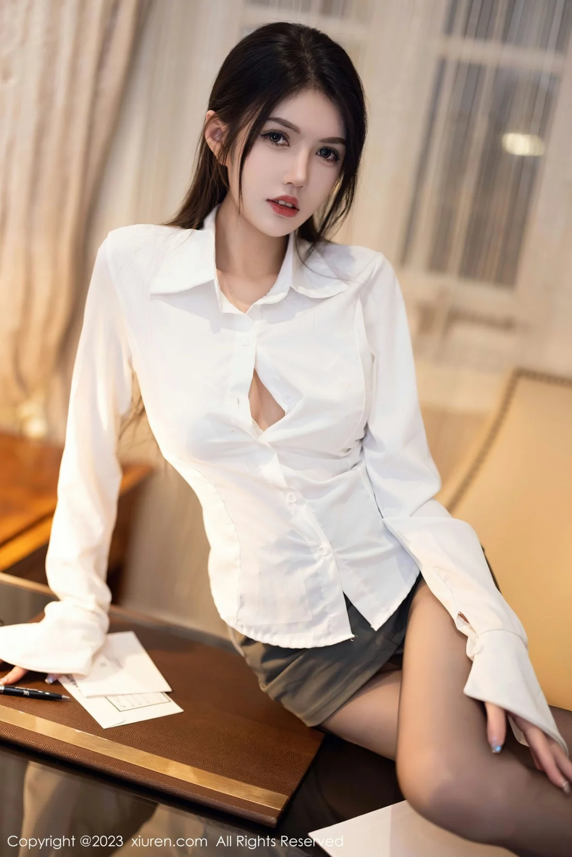 [[XiuRen秀人网]秀人网]No.6125_模特媛媛酱性感白T配黑短裙露白色蕾丝内衣超薄黑丝诱惑写真84P