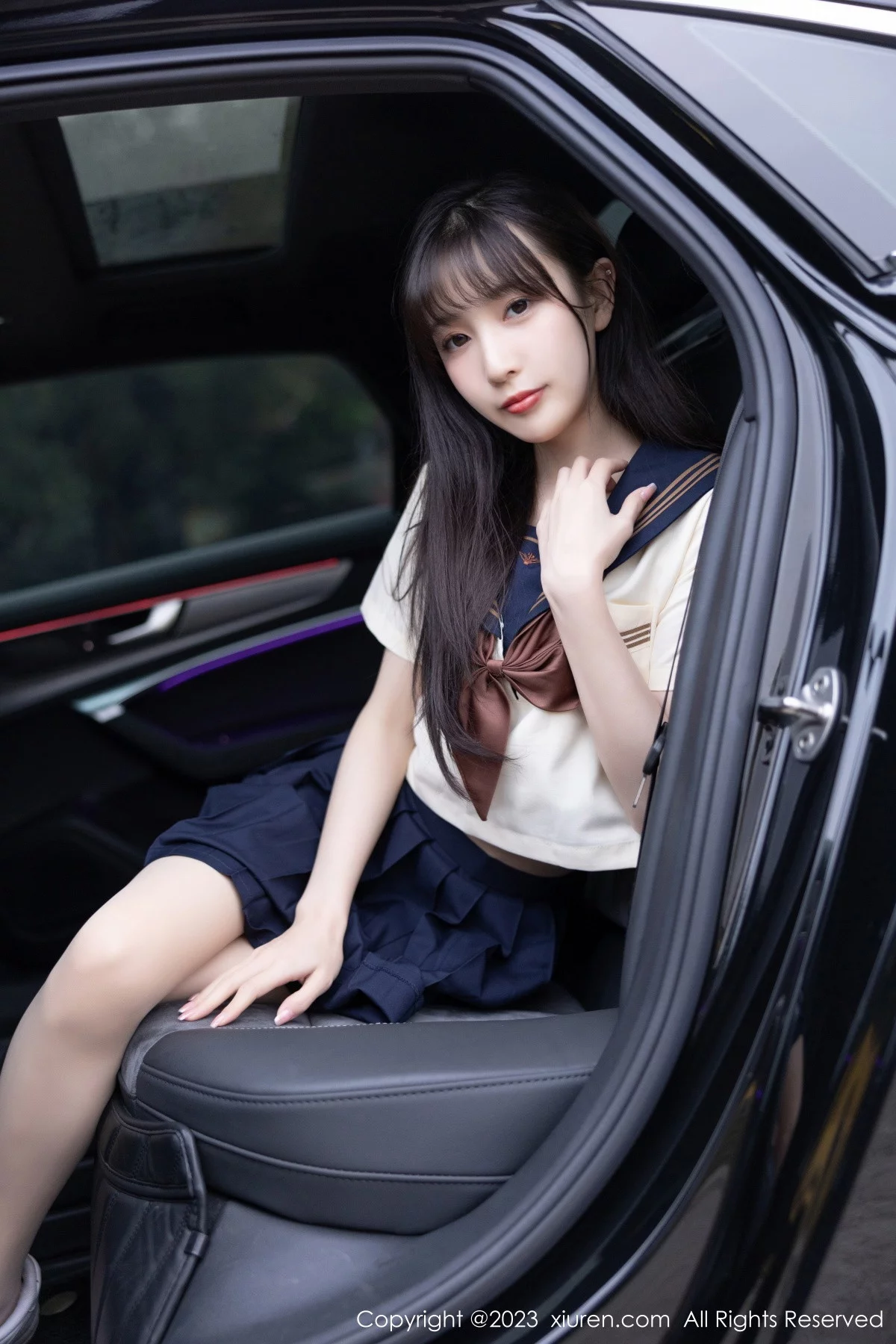 [[XiuRen秀人网]秀人网]No.6126_模特林星阑海南岛旅拍脱学妹制服露白色内衣原色丝袜诱惑写真81P