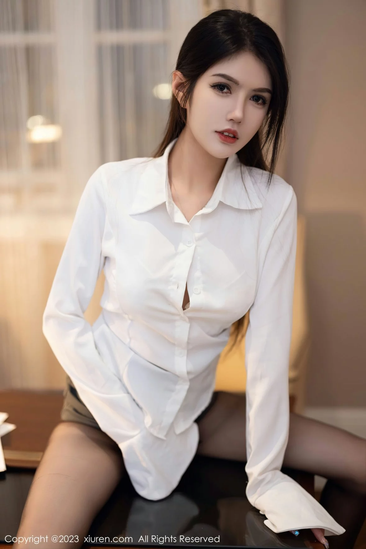 [[XiuRen秀人网]秀人网]No.6125_模特媛媛酱性感白T配黑短裙露白色蕾丝内衣超薄黑丝诱惑写真84P