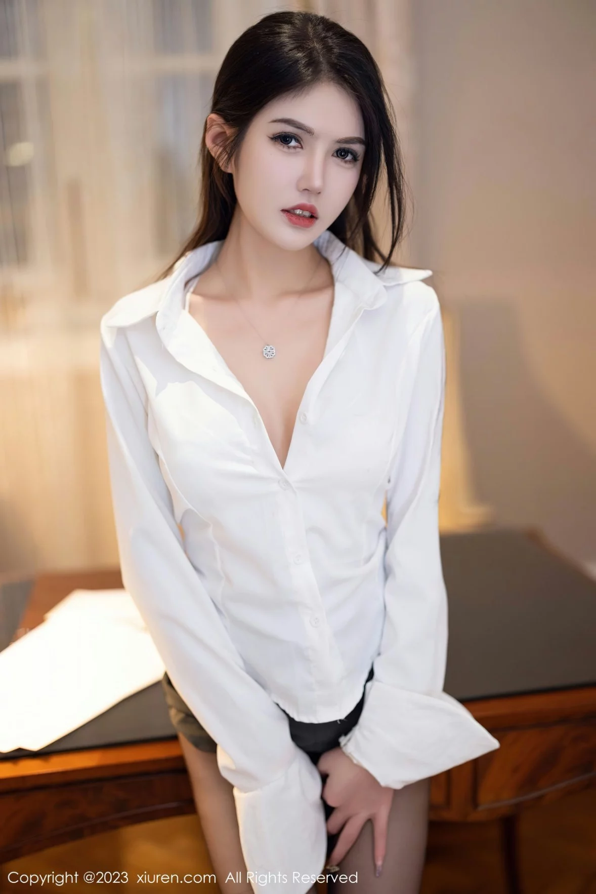 [[XiuRen秀人网]秀人网]No.6125_模特媛媛酱性感白T配黑短裙露白色蕾丝内衣超薄黑丝诱惑写真84P