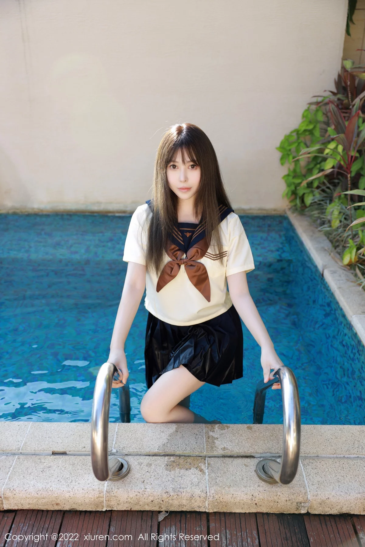 [[XiuRen秀人网]秀人网]No.6021_女神Evelyn艾莉南京旅拍户外性感白色水手服秀完美身材诱惑写真66P