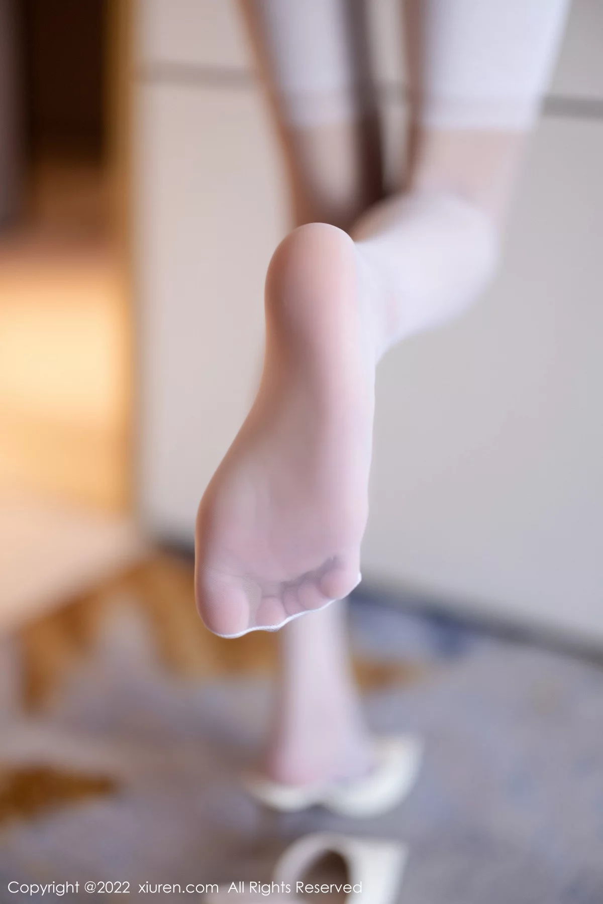 [[XiuRen秀人网]秀人网]No.6019_模特程程程性感淡蓝露肩连衣裙配白丝吊袜秀苗条身材迷人写真85P