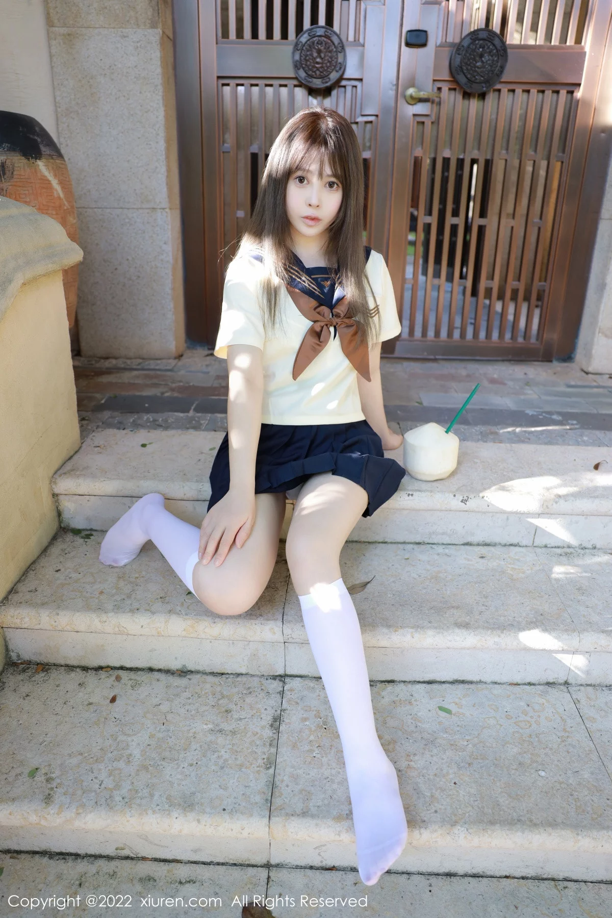 [[XiuRen秀人网]秀人网]No.6021_女神Evelyn艾莉南京旅拍户外性感白色水手服秀完美身材诱惑写真66P