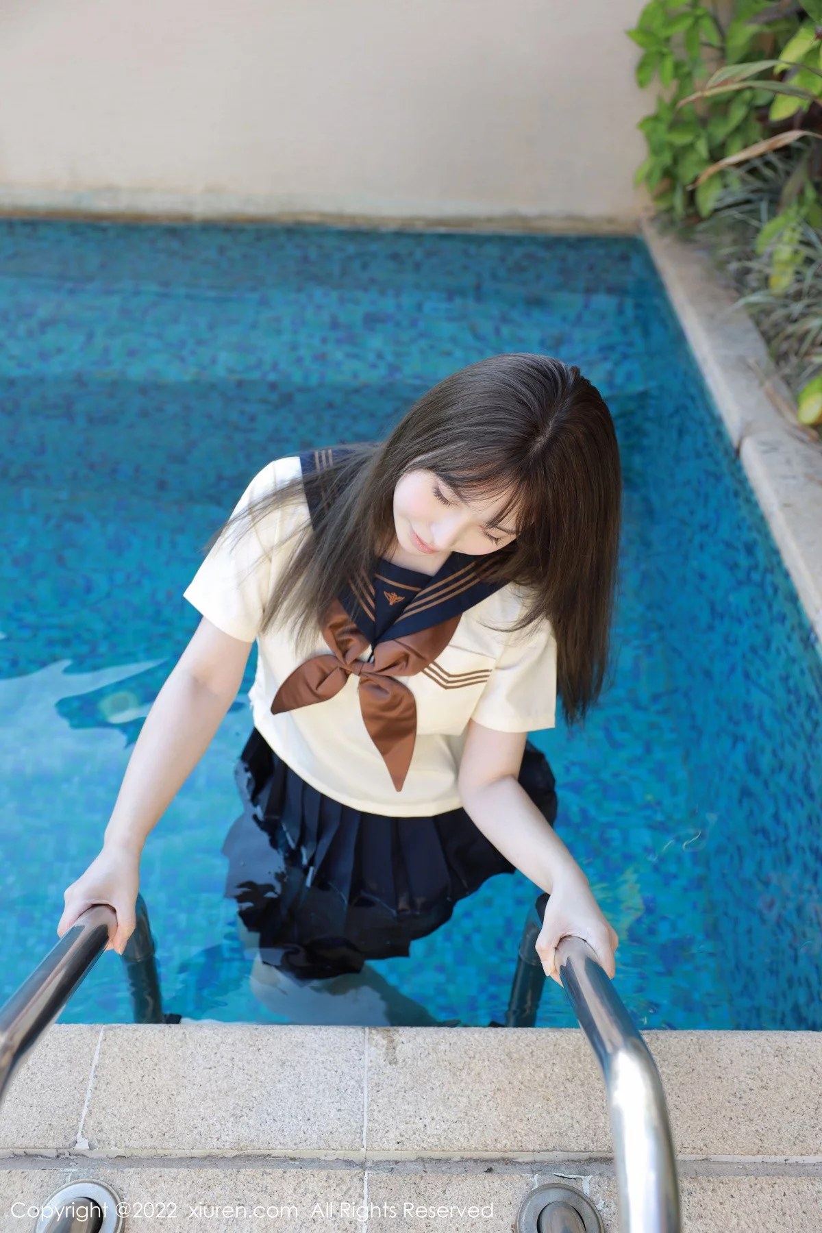 [[XiuRen秀人网]秀人网]No.6021_女神Evelyn艾莉南京旅拍户外性感白色水手服秀完美身材诱惑写真66P