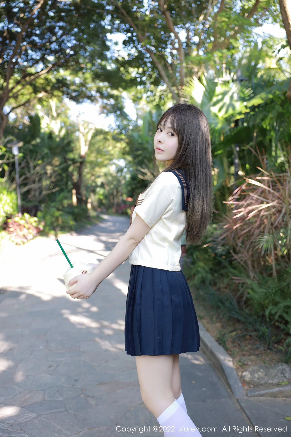 [[XiuRen秀人网]秀人网]No.6021_女神Evelyn艾莉南京旅拍户外性感白色水手服秀完美身材诱惑写真66P