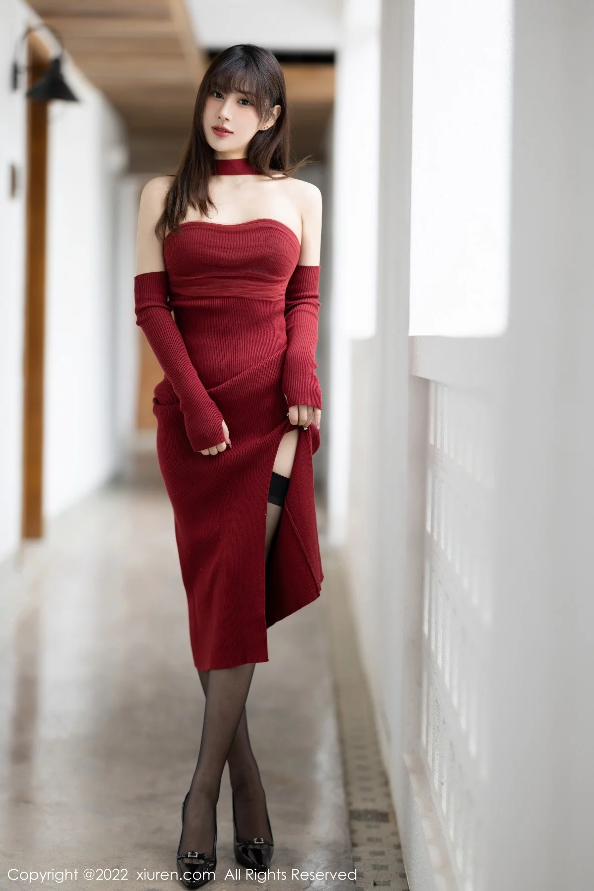 [[XiuRen秀人网]秀人网]No.6027_模特张欣欣私房性感红色露肩长裙+淡粉色吊带睡裙撩人诱惑写真82P