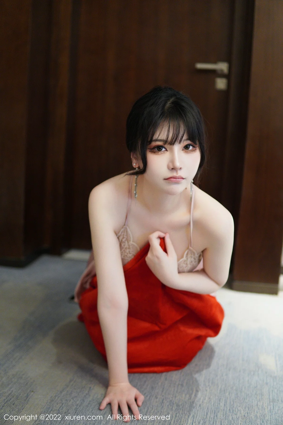 [[XiuRen秀人网]秀人网]No.6022_新人模特桃桃子性感粉色睡裙配白丝袜秀曼妙身姿迷人诱惑写真72P