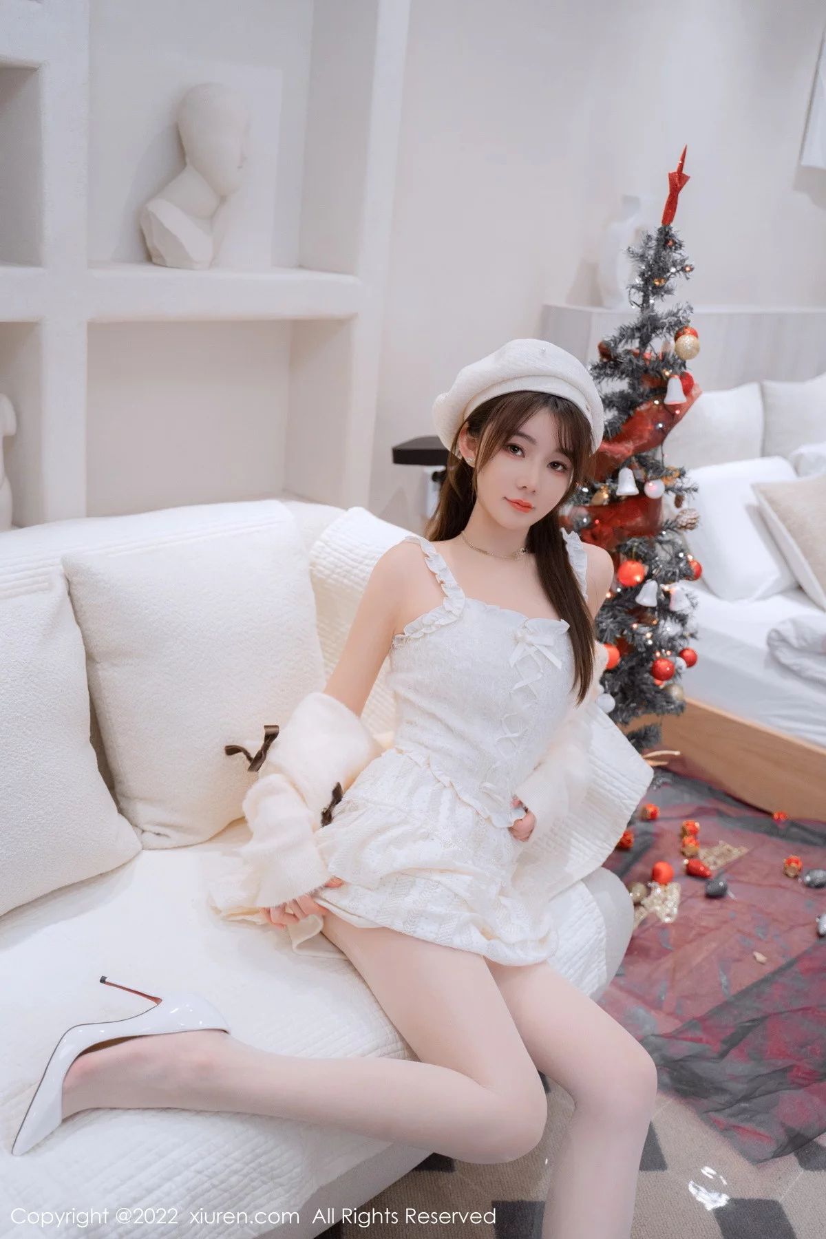 [[XiuRen秀人网]秀人网]No.6025_模特婠婠么性感白色毛线上衣配白短裙秀曼妙身姿完美诱惑写真68P