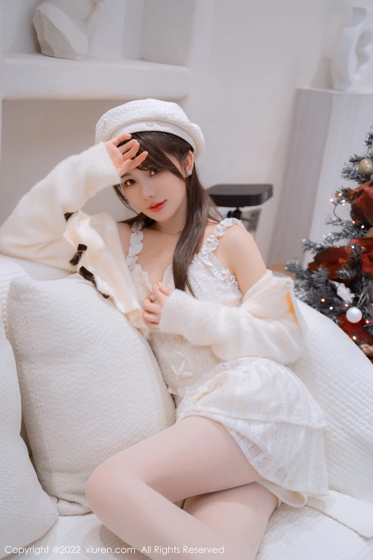 [[XiuRen秀人网]秀人网]No.6025_模特婠婠么性感白色毛线上衣配白短裙秀曼妙身姿完美诱惑写真68P