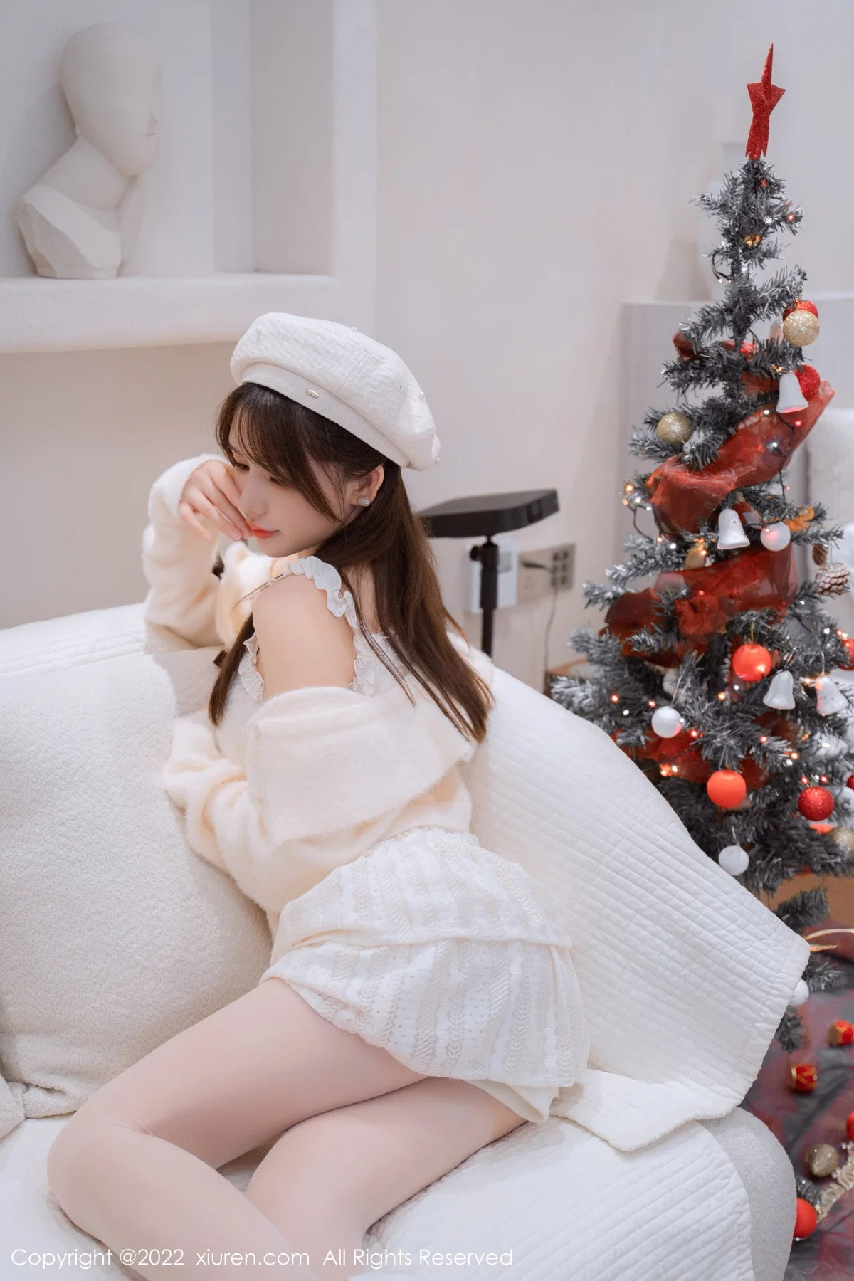 [[XiuRen秀人网]秀人网]No.6025_模特婠婠么性感白色毛线上衣配白短裙秀曼妙身姿完美诱惑写真68P