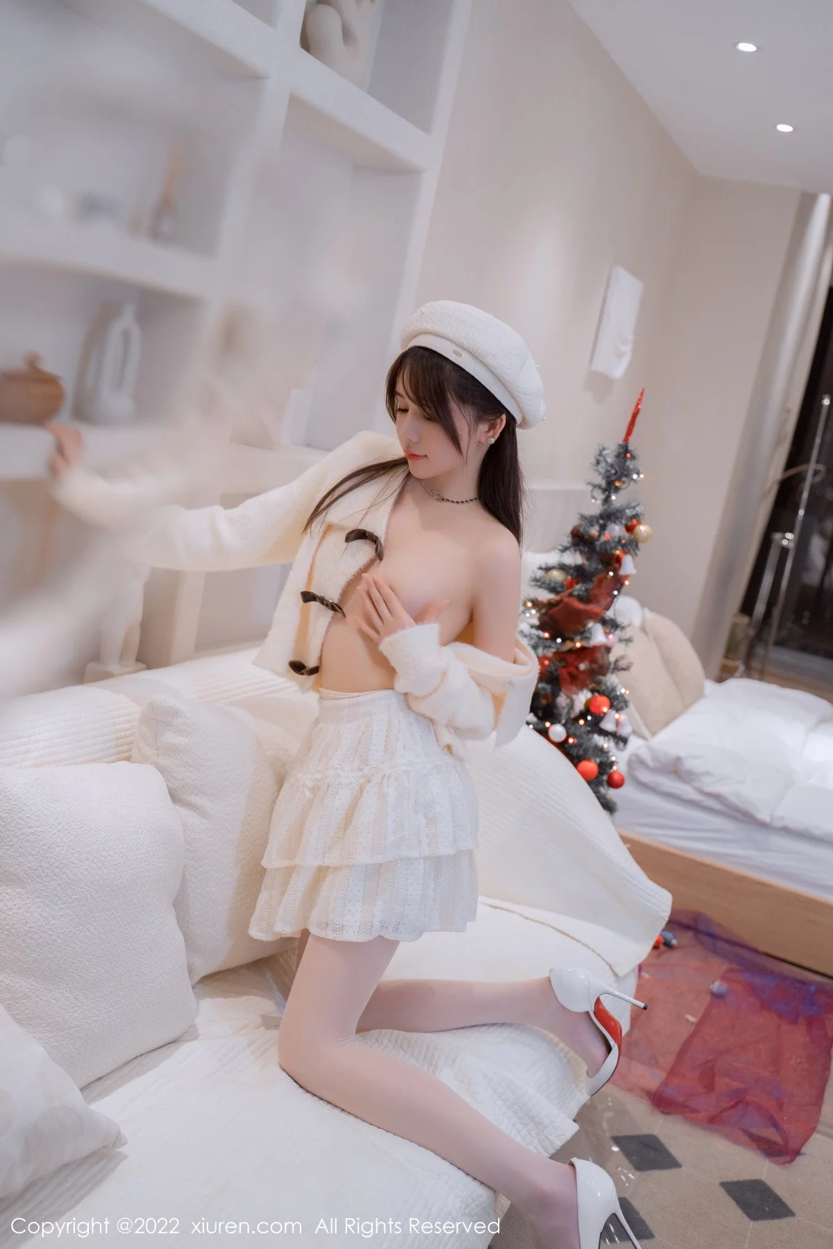 [[XiuRen秀人网]秀人网]No.6025_模特婠婠么性感白色毛线上衣配白短裙秀曼妙身姿完美诱惑写真68P