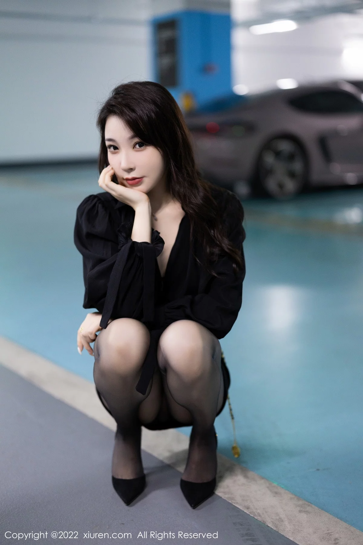 [[XiuRen秀人网]秀人网]No.6033_女神徐莉芝Booty私房半脱露黑色情趣内衣配无内黑丝诱惑写真83P