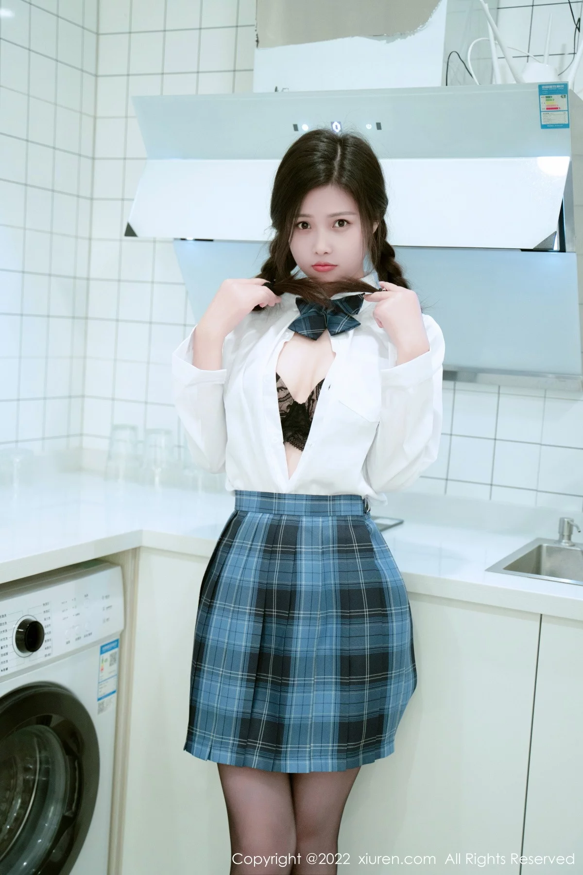 [[XiuRen秀人网]秀人网]No.6029_模特星萌性感制服诱惑半脱露轻透蕾丝内衣配黑丝吊袜诱惑写真60P