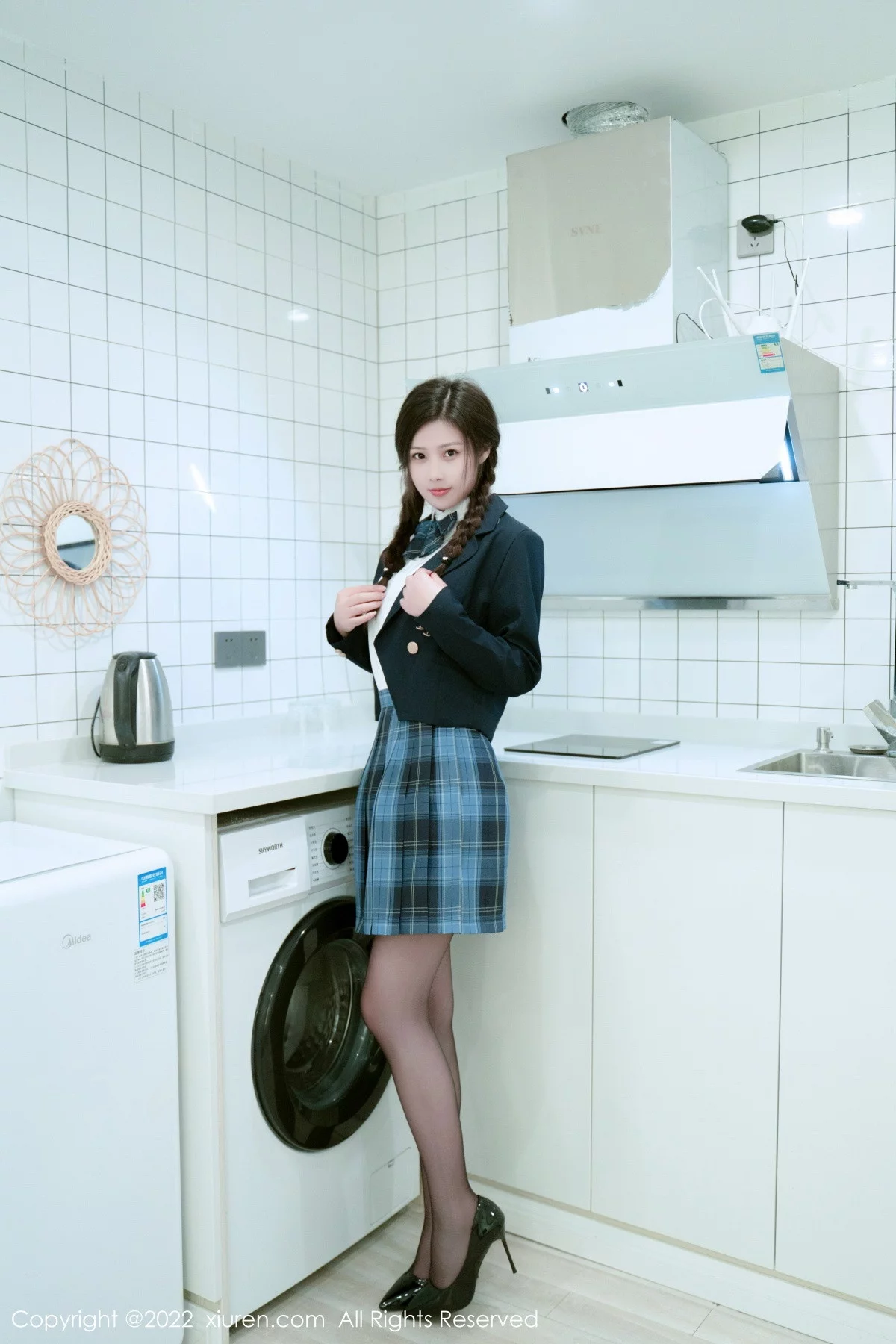 [[XiuRen秀人网]秀人网]No.6029_模特星萌性感制服诱惑半脱露轻透蕾丝内衣配黑丝吊袜诱惑写真60P