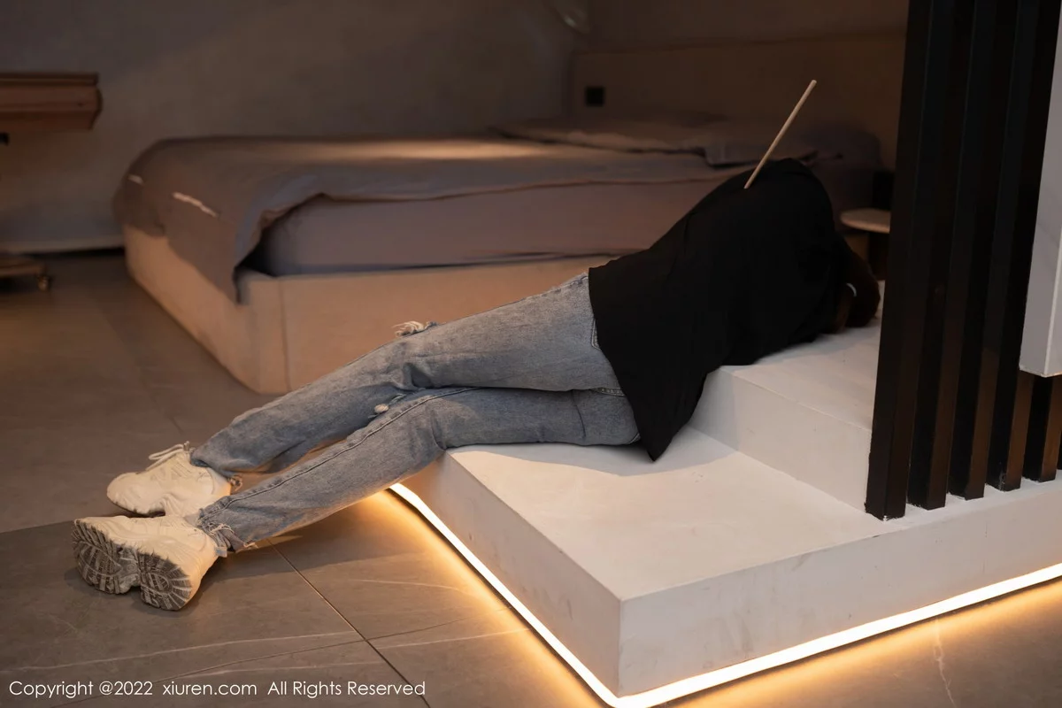 [[XiuRen秀人网]秀人网]No.6037_模特鱼子酱Fish圣诞主题红色皮质情趣服饰秀曼妙身姿诱惑写真81P