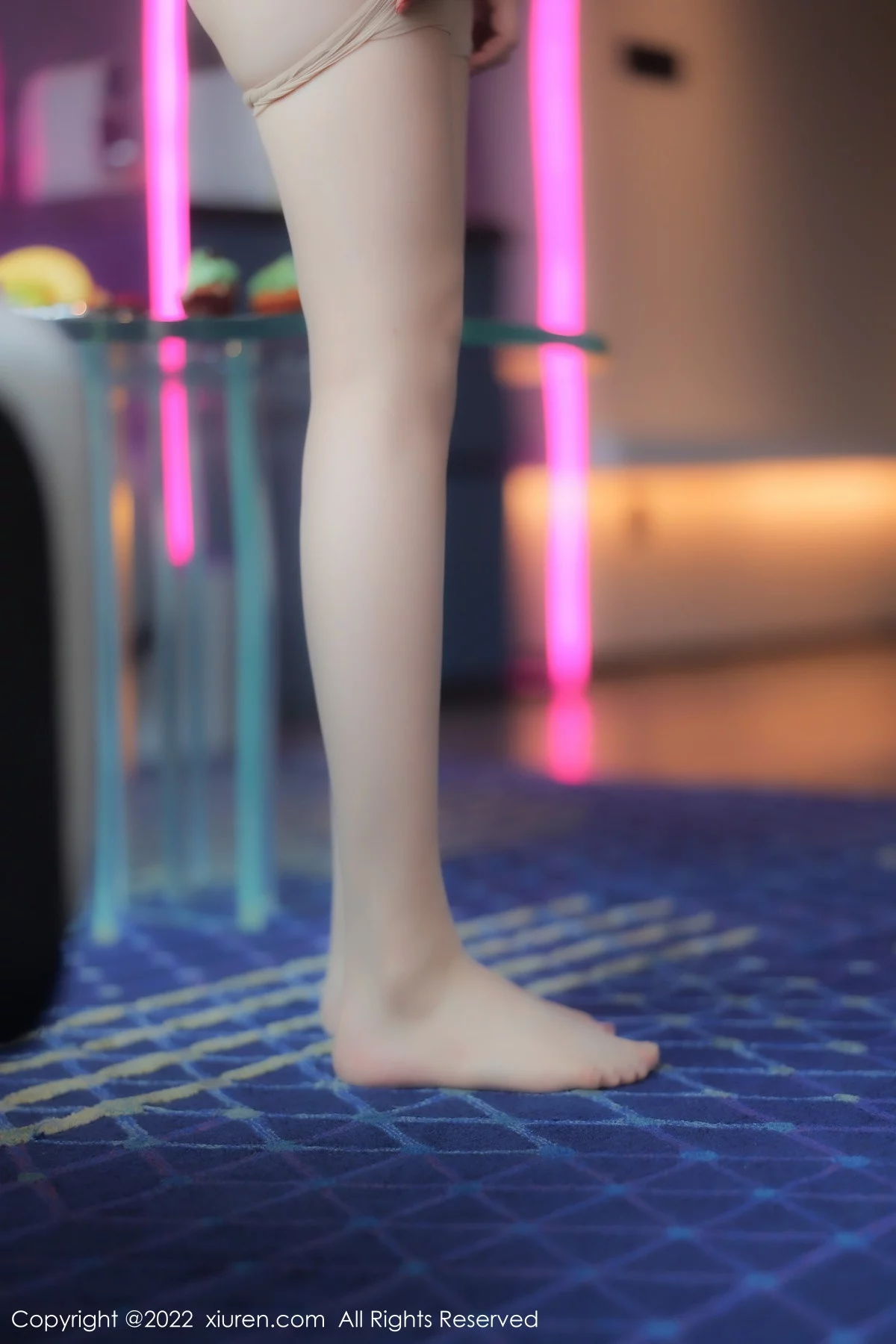 [[XiuRen秀人网]秀人网]No.6035_模特豆瓣酱白色轻透收身衣配牛仔短裤露黑色蕾丝内衣诱惑写真86P