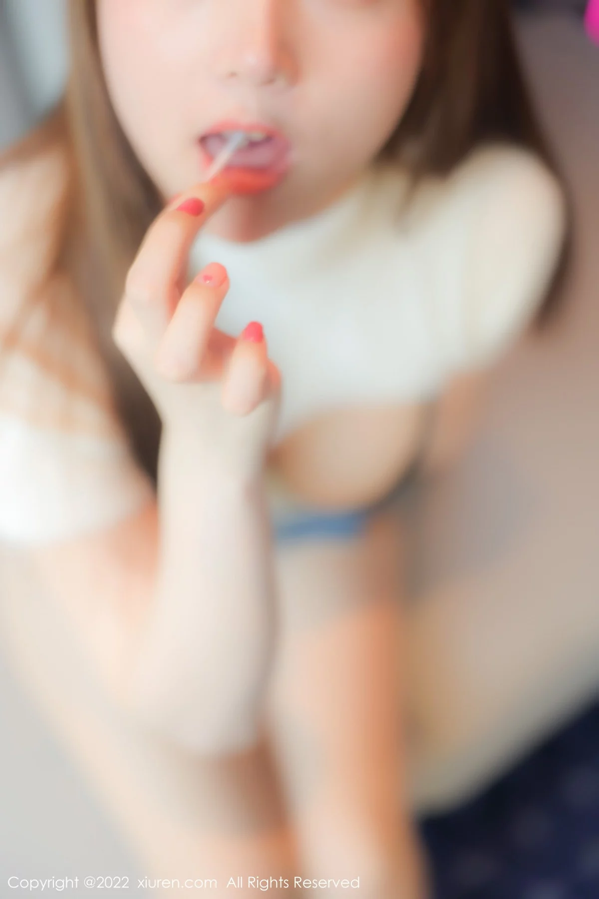 [[XiuRen秀人网]秀人网]No.6035_模特豆瓣酱白色轻透收身衣配牛仔短裤露黑色蕾丝内衣诱惑写真86P