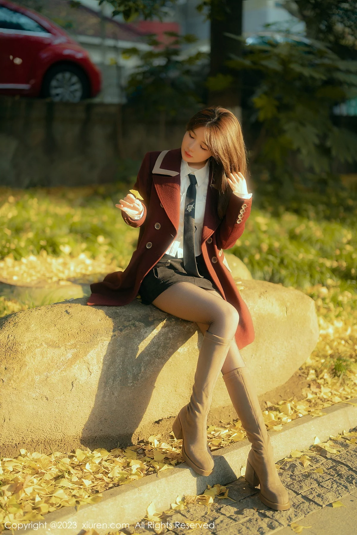 [[XiuRen秀人网]秀人网]No.6137_模特婠婠么性感白T配黑色短裙露超薄黑丝秀曼妙身姿诱惑写真91P