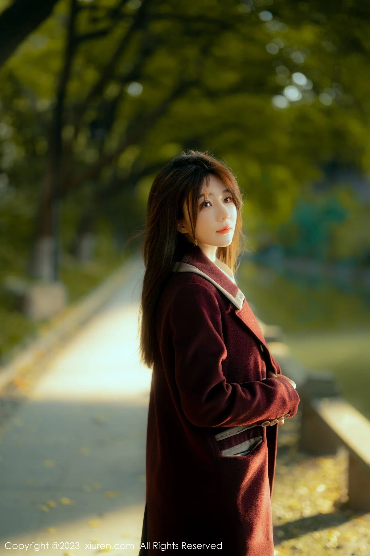 [[XiuRen秀人网]秀人网]No.6137_模特婠婠么性感白T配黑色短裙露超薄黑丝秀曼妙身姿诱惑写真91P