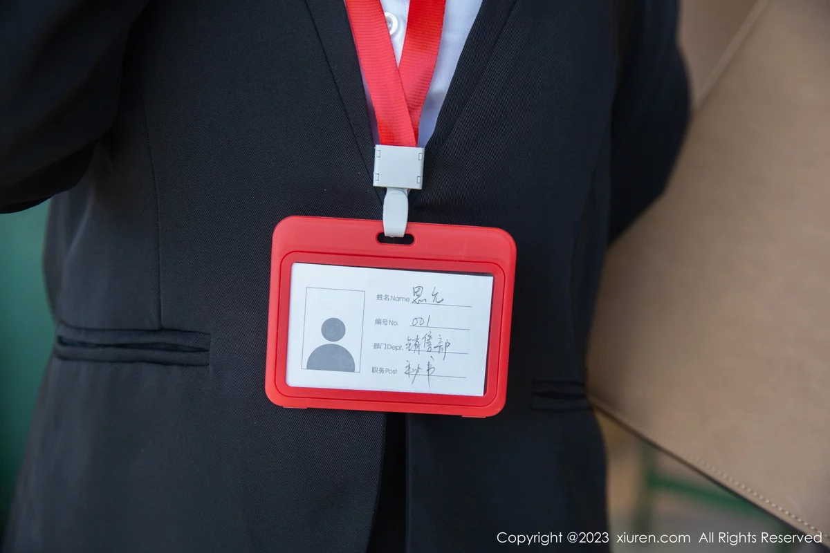 [[XiuRen秀人网]秀人网]No.6197_模特张思允Nice和上司出差半脱露淡紫色蕾丝内衣完美诱惑写真81P