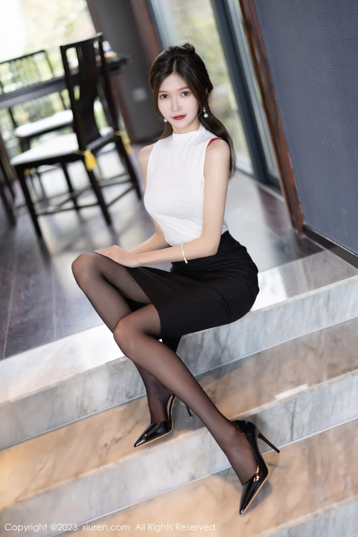 [[XiuRen秀人网]秀人网]No.6194_模特程程程-海南岛旅拍半脱露红色蕾丝内衣配超薄黑丝诱惑写真81P