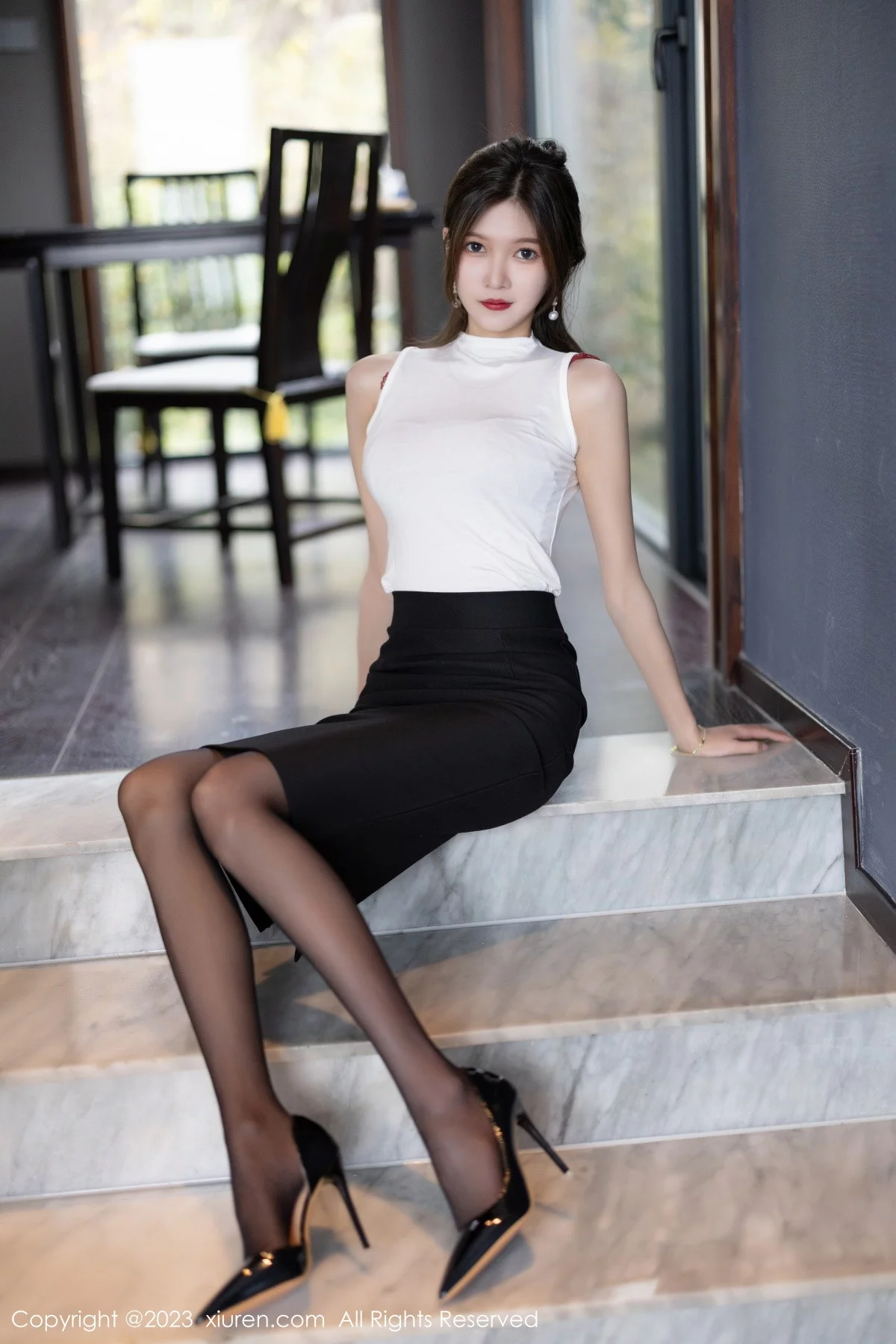 [[XiuRen秀人网]秀人网]No.6194_模特程程程-海南岛旅拍半脱露红色蕾丝内衣配超薄黑丝诱惑写真81P