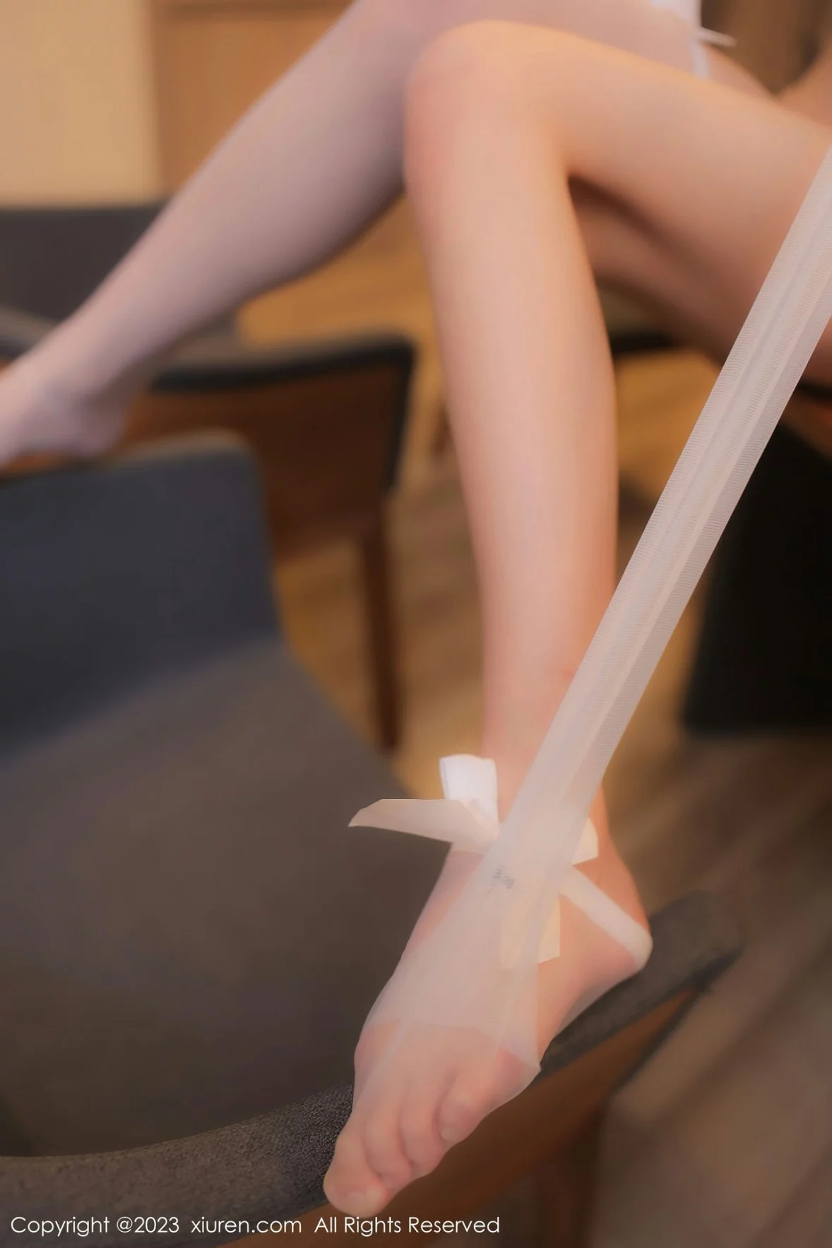 [[XiuRen秀人网]秀人网]No.6200_新人模特甜佳佳浴室白色短款上衣配格子裙秀曼妙身姿迷人写真83P