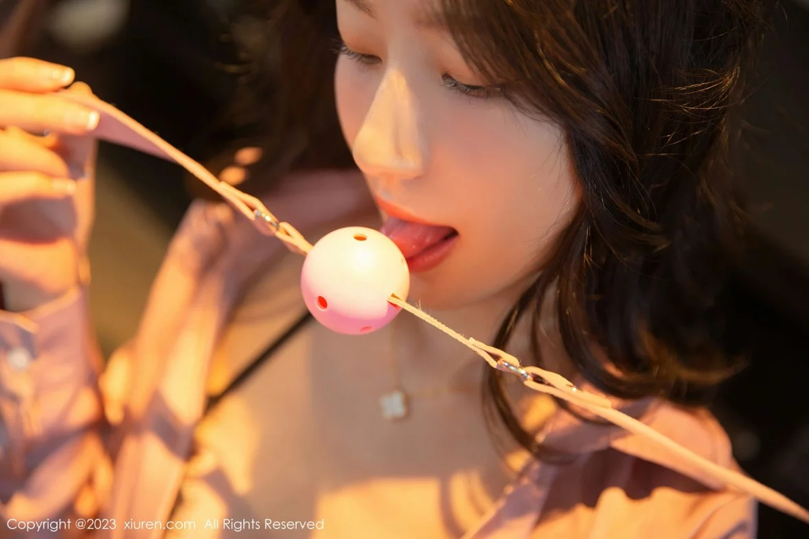 [[XiuRen秀人网]秀人网]No.6211_模特熊小诺私房半脱露暗绿色蕾丝内衣秀曼妙身姿迷人诱惑写真77P