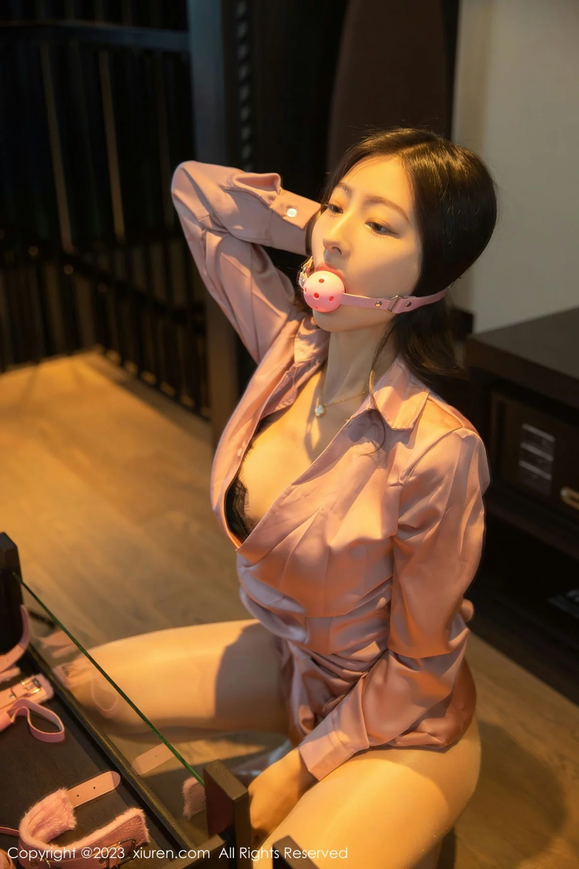 [[XiuRen秀人网]秀人网]No.6211_模特熊小诺私房半脱露暗绿色蕾丝内衣秀曼妙身姿迷人诱惑写真77P