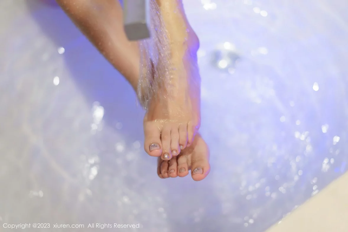 [[XiuRen秀人网]秀人网]No.6213_模特laura阿姣三亚旅拍性感咖啡色比基尼秀完美身材诱惑写真75P