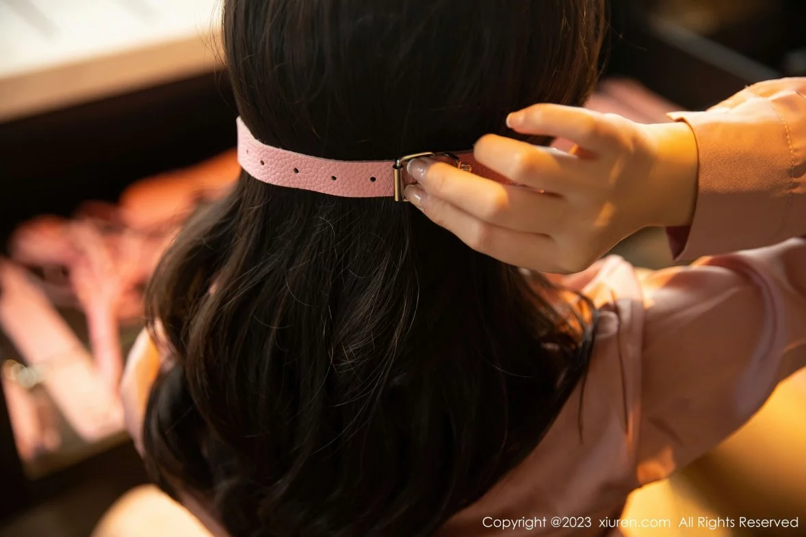 [[XiuRen秀人网]秀人网]No.6211_模特熊小诺私房半脱露暗绿色蕾丝内衣秀曼妙身姿迷人诱惑写真77P