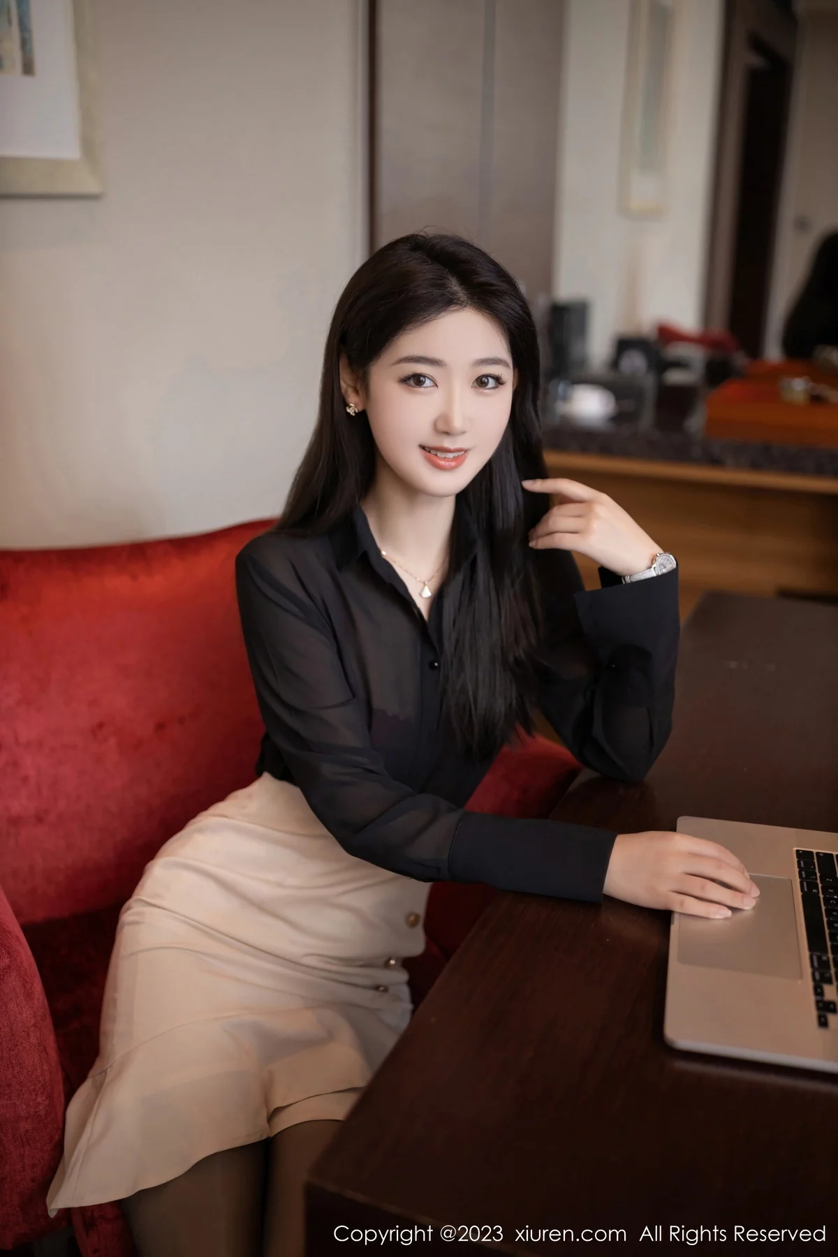 [[XiuRen秀人网]秀人网]No.6223_模特唐安琪同事角色脱OL装露红色蕾丝内衣配开档黑丝诱惑写真81P