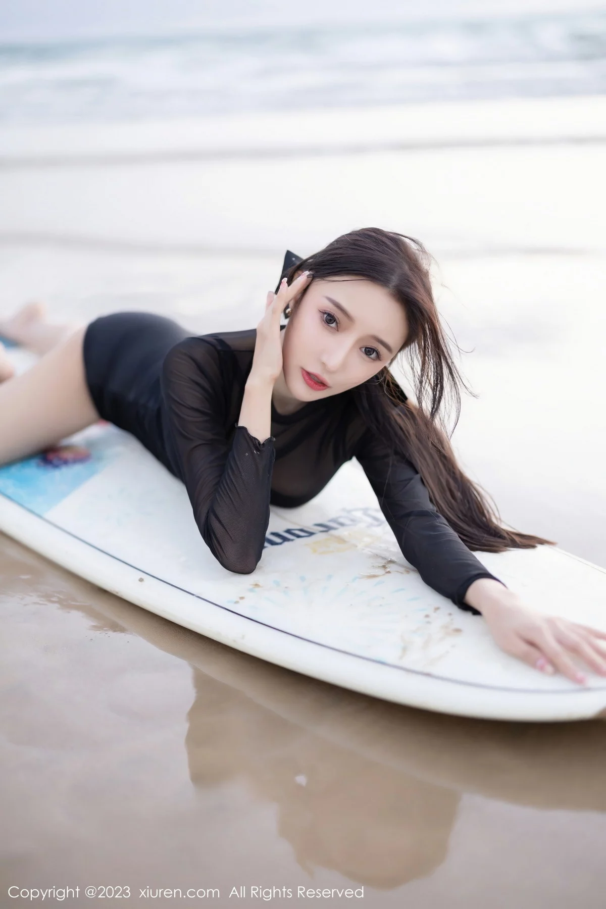 [[XiuRen秀人网]秀人网]No.6222_女神王馨瑶yanni海南岛旅拍性感黑色泳装秀丰满身材迷人写真84P