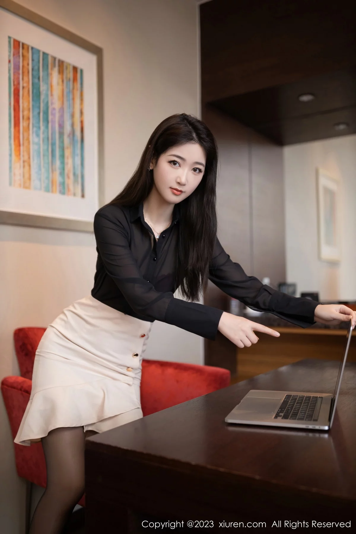 [[XiuRen秀人网]秀人网]No.6223_模特唐安琪同事角色脱OL装露红色蕾丝内衣配开档黑丝诱惑写真81P