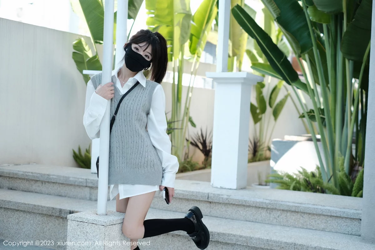 [[XiuRen秀人网]秀人网]No.6145_模特佘贝拉bella南京旅拍性感白T配灰色短裙秀完美身材迷人写真59P