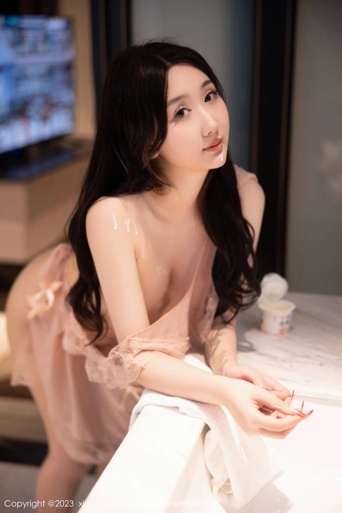 [[XiuRen秀人网]秀人网]No.6243_模特江真真浴室场景性感淡粉色蕾丝情趣服秀惹火身材诱惑写真78P