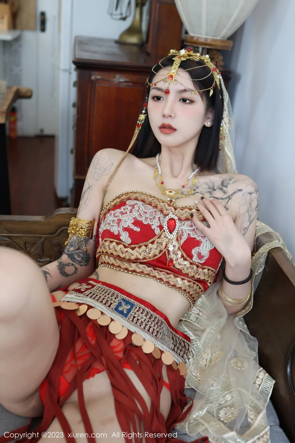 [[XiuRen秀人网]秀人网]No.6240_模特乔一一性感异域风情舞女服饰秀曼妙身姿迷人气质诱惑写真76P