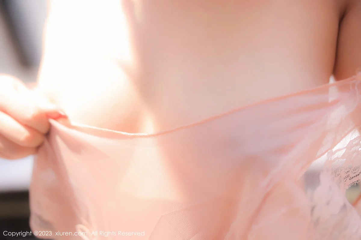 [[XiuRen秀人网]秀人网]No.6243_模特江真真浴室场景性感淡粉色蕾丝情趣服秀惹火身材诱惑写真78P