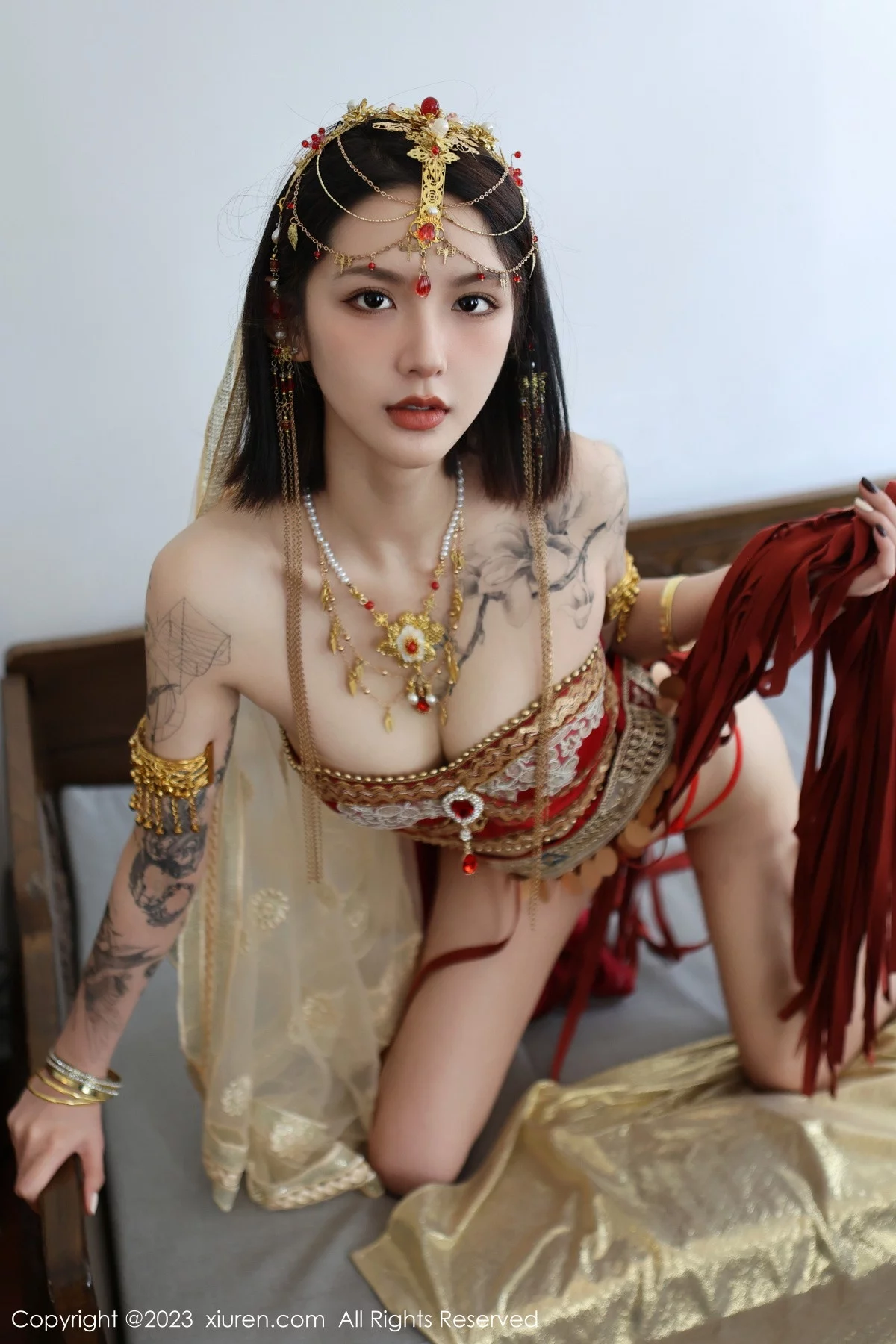 [[XiuRen秀人网]秀人网]No.6240_模特乔一一性感异域风情舞女服饰秀曼妙身姿迷人气质诱惑写真76P