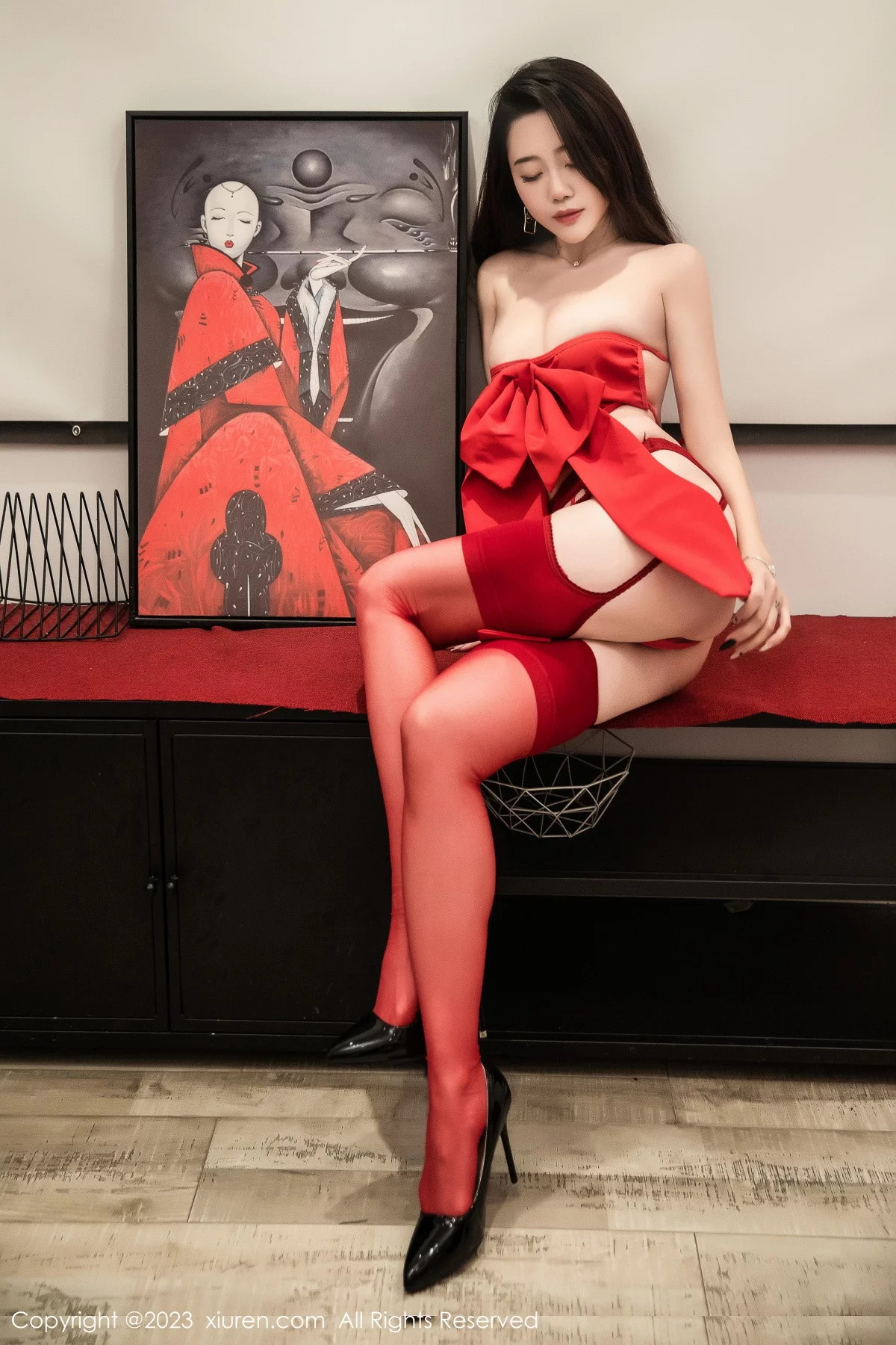 [[XiuRen秀人网]秀人网]No.6238_模特严利娅Yuliya私房性感红色内衣服饰配丝袜吊袜火辣诱惑写真71P
