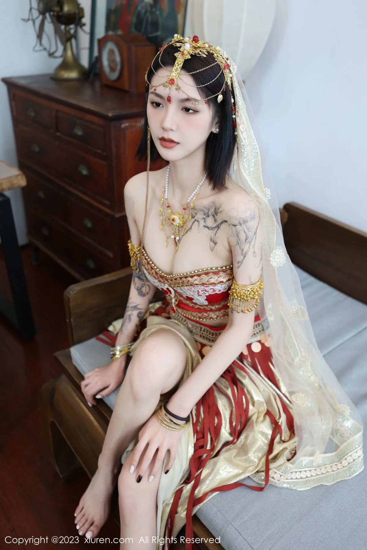 [[XiuRen秀人网]秀人网]No.6240_模特乔一一性感异域风情舞女服饰秀曼妙身姿迷人气质诱惑写真76P